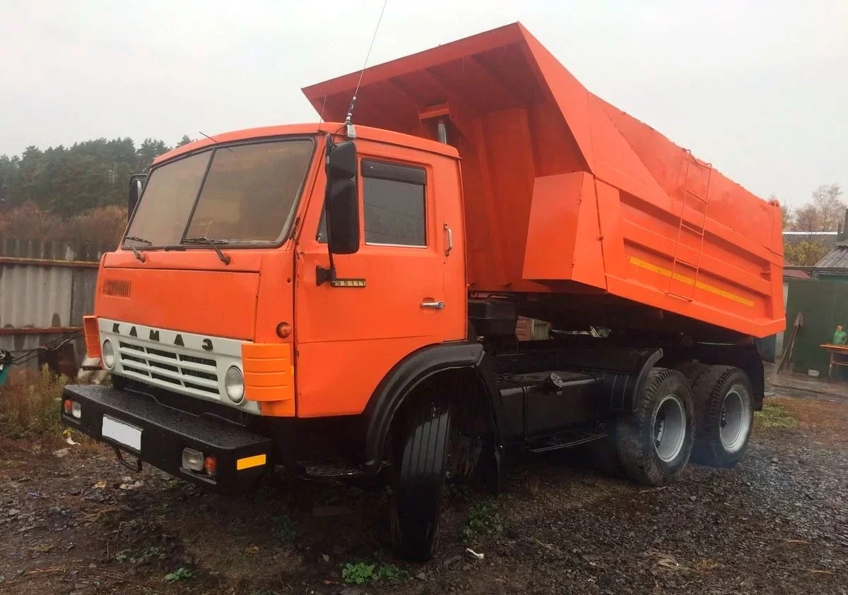 Оранжевый цвет кузова КАМАЗ 55111