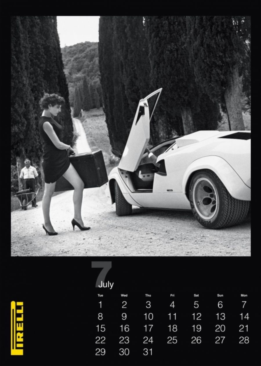 Calendarul Pirelli a ajuns în România