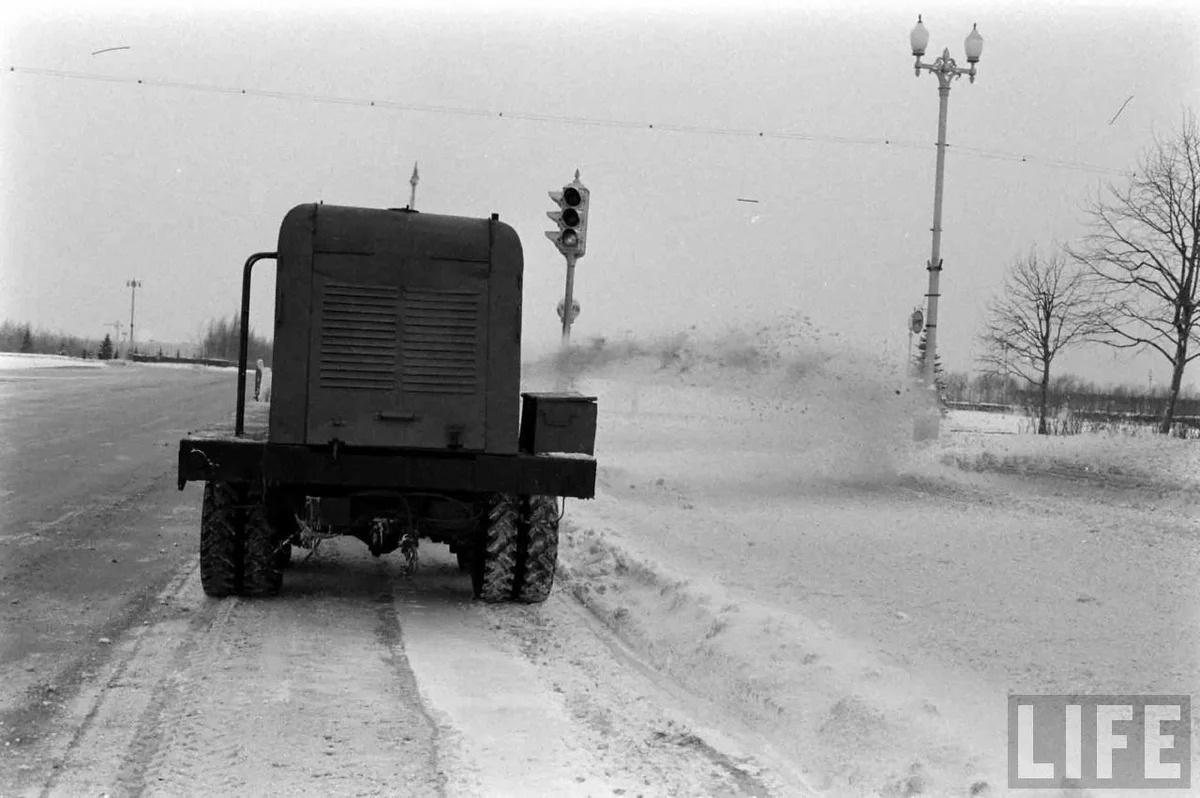 Уникальное из СССР: -роторный снегоочиститель Д-262 | carakoom.com