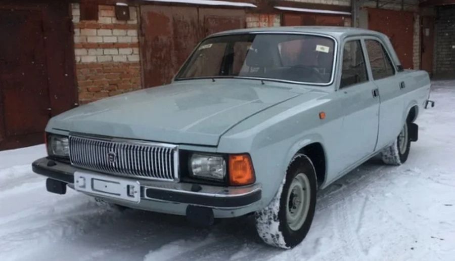 Капсула времени: ГАЗ-3102 «Волга» без пробега за 5 миллионов рублей