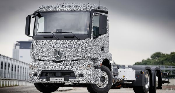 Электрический грузовик Urban eTruck от Daimler