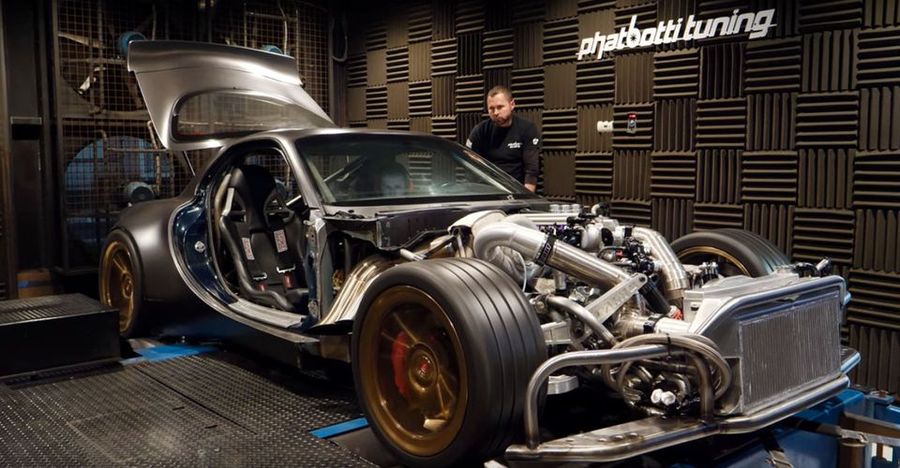 Посмотрите на испытания безумного Mazda RX-7 с роторным двигателем и полным приводом