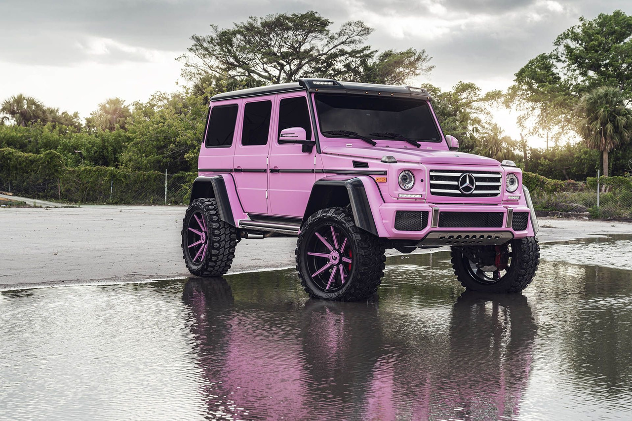 Mercedes g63 AMG розовый