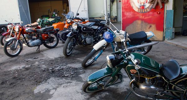 Врач из Молдавии собирает коллекцию советских мотоциклов