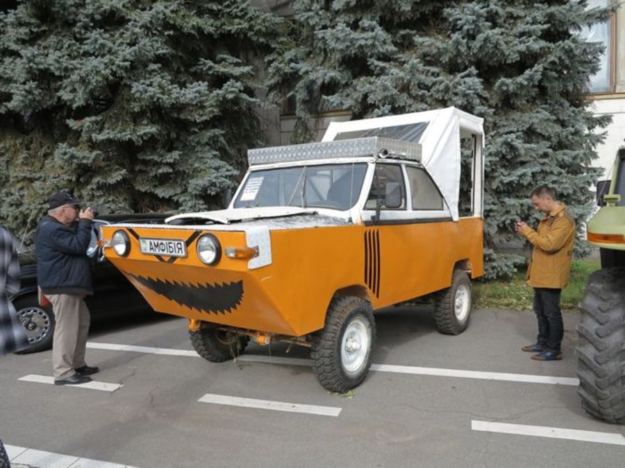Амфибия из УАЗ-469 и самодельный Hummer — интересные самоделки из Украины