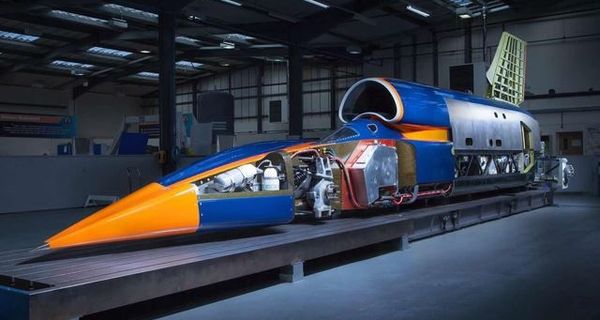 Сможет ли этот автомобиль поехать быстрее 1227 км/ч и побить действующий рекорд?