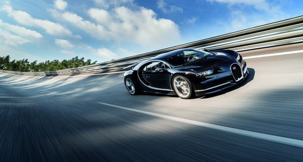 Блестящий дебют бесподобного автомобиля Bugatti Chiron