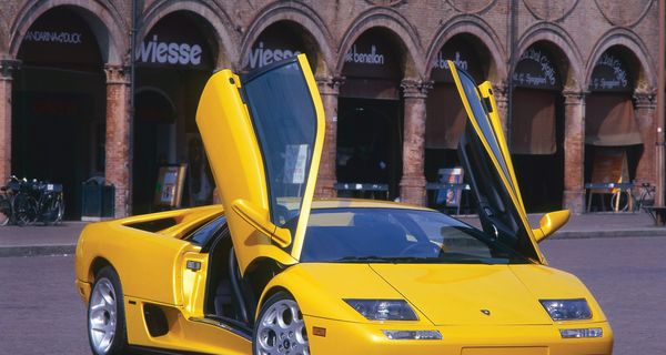 Шикарный Lamborghini Diablo выставлен на аукцион eBay всего за 300.000 рублей