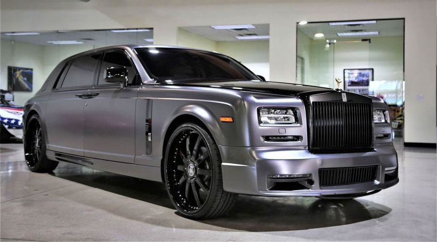 Один из трех Rolls-Royce Phantom от Mansory продают за 29 миллионов рублей