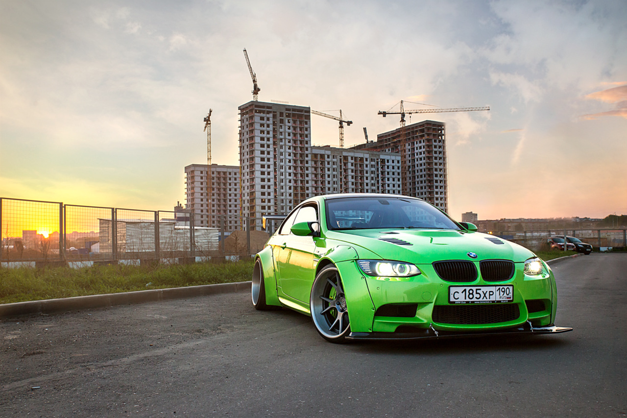 Зеленый 650. BMW e92 Green. BMW e92 зеленая. BMW m3 e92 зеленая. БМВ м3 салатовая.