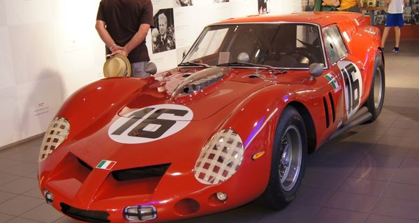 Эксклюзивные исторические суперкары от Ferrari. 