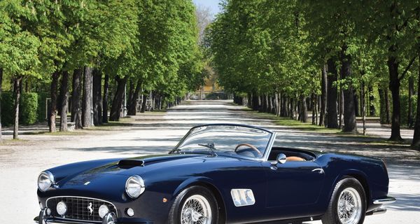 Классический Ferrari 250 GT California Spyder был продан на аукционе больше чем за €13.000.000