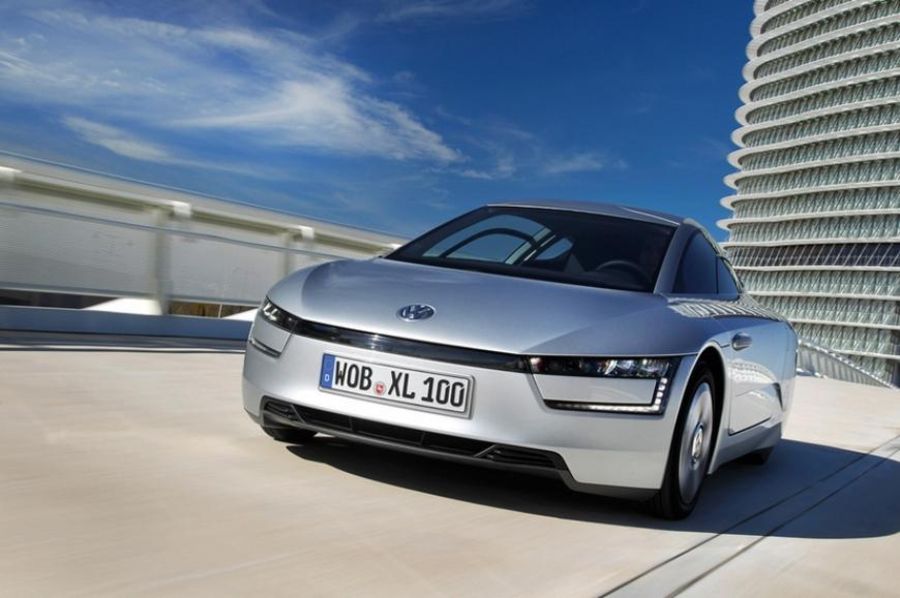 Volkswagen aduce la Geneva XL1 - cel mai economic model de serie din lume