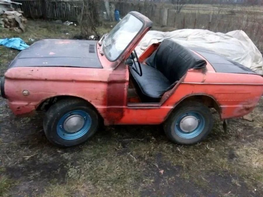 Самоучка из одесского региона переделал «Запорожец» в кабриолет