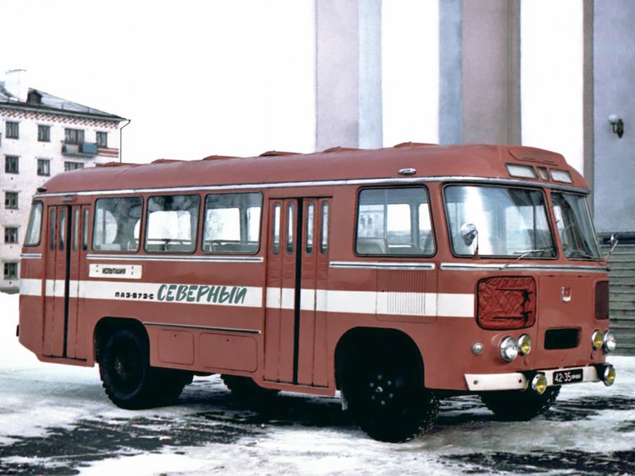20 легендарных советских грузовиков и автобусов: на чём ездили в СССР |
