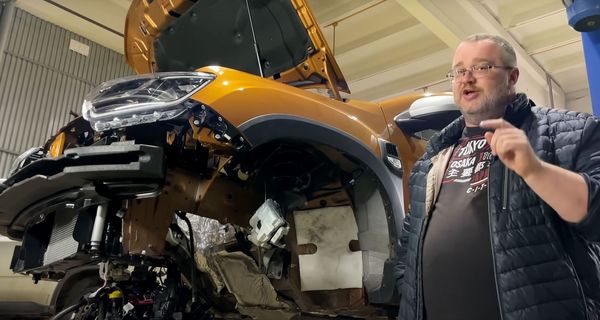 Блогер разобрал новый Renault Duster и выявил сразу несколько технических «косяков»