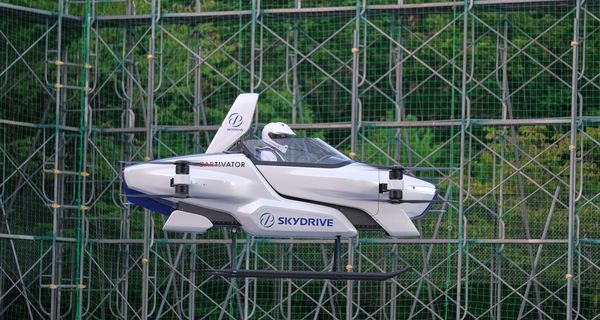 Японский летающий автомобиль SkyDrive совершил свой первый пилотируемый полёт