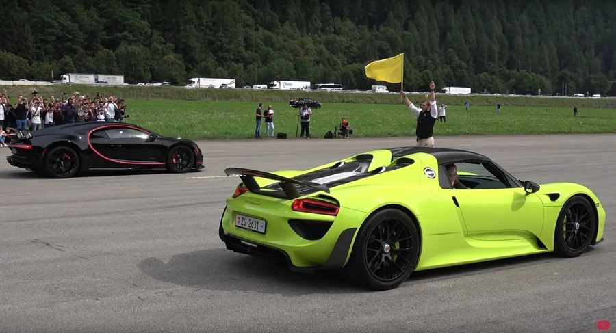 Сможет ли гибридный Porsche 918 обогнать Bugatti Chiron в гонке с места?