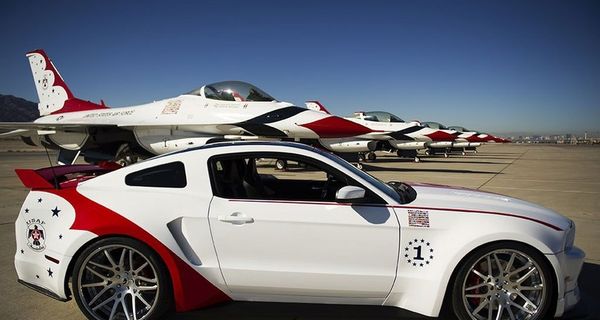 USAF Thunderbirds Edition 2014 Mustang GT. Мустанг-буревестник