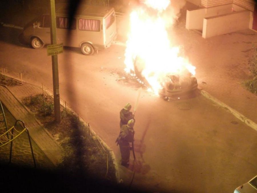В Астрахани поджигают даг-авто