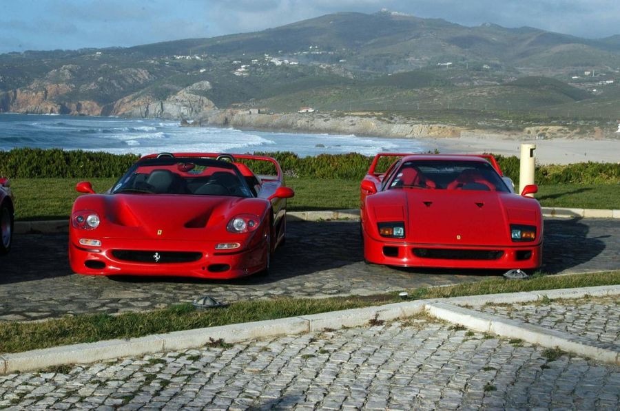 Сравнение Ferrari F40 и F50 - а что бы выбрал ты?
