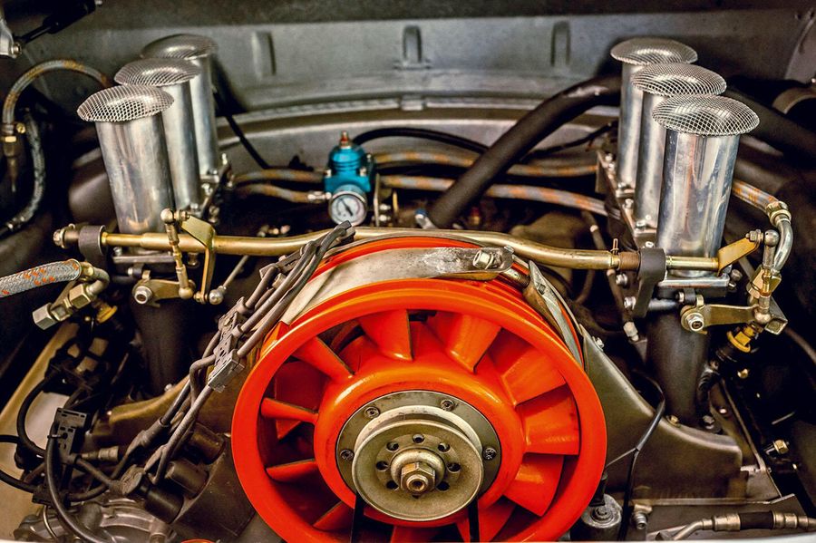 Masina condusa de omul care a proiectat Bugatti Chiron