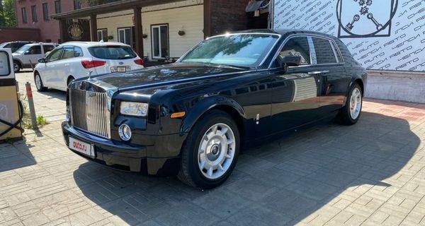 В Москве продают 13-летний Rolls-Royce Phantom вдвое дороже нового