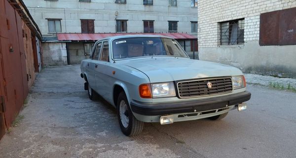 Капсула времени: на продажу выставили 28-летний ГАЗ-31029 «Волга» с пробегом 10 километров