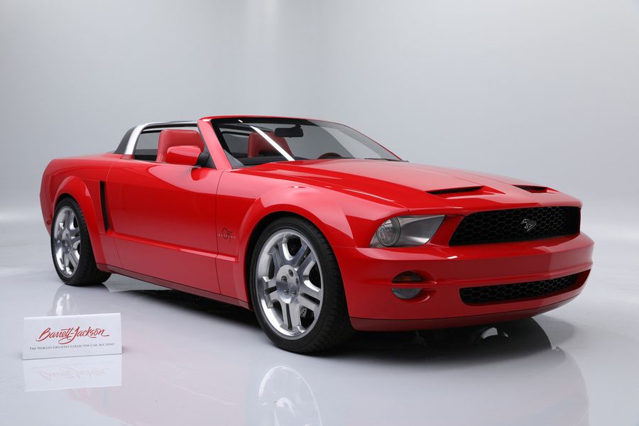 Концепт-кар Ford Mustang GT Convertible 2003 года продадут на аукционе