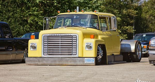 10 самых крутых кастомных грузовиков в стиле Slammed Trucks