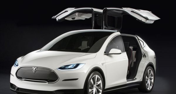 6 удивительных фактов о новом кроссовере Tesla Model X