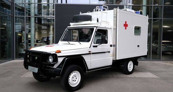 В Германии продают редкий медицинский Puch 290 GD из военных запасов