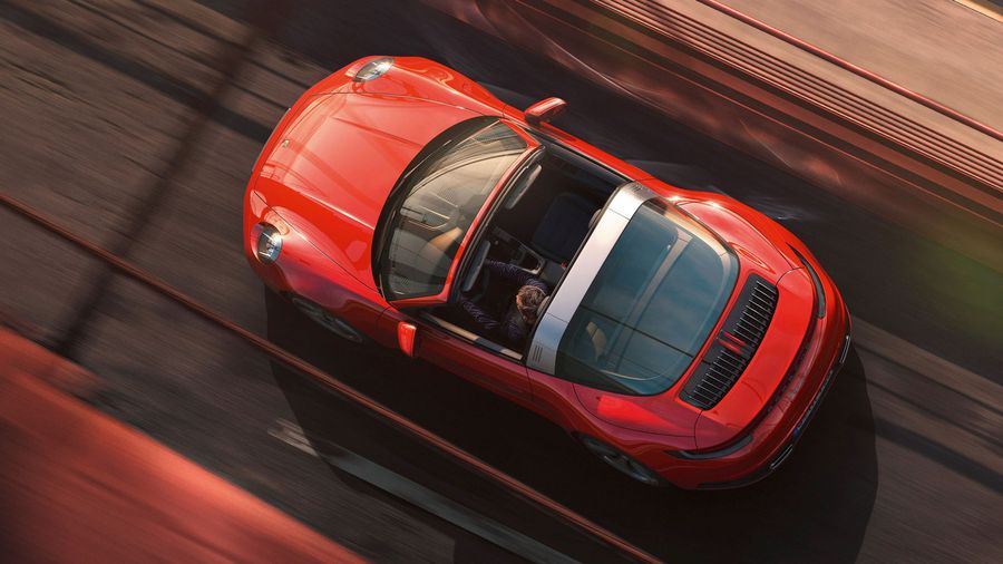 Porsche показал новые 911 Targa 4 и Targa 4S