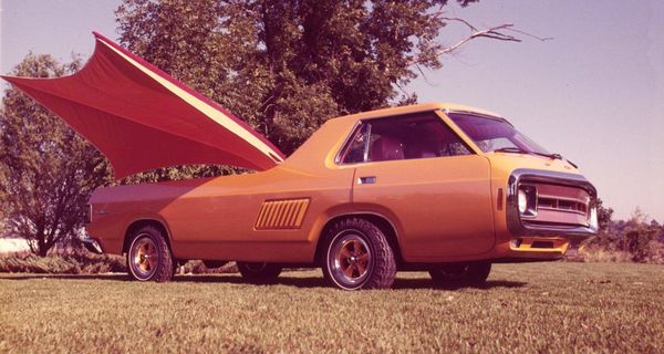 А вы знали, что первый Ford Explorer появился в 70-х годах и был стильным пикапом?