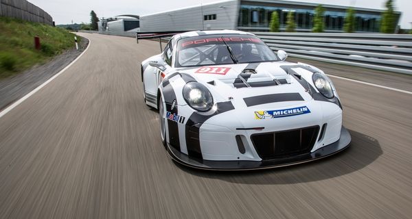 Porsche 911 GT3 RS - еще спортивнее, сильнее, быстрее