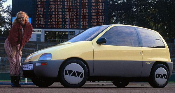 Концептуальный Opel Junior 1983 года имел потрясающий салон-трансформер