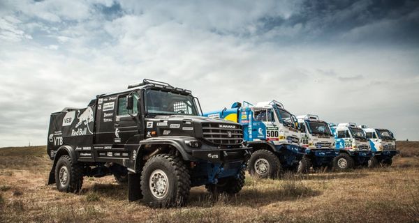 На ралли-рейде Шелковый Путь 2016 дебютировал новый раллийный грузовик КамАЗ