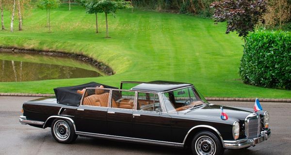 Готовы ли вы отдать 3 000 000 евро за шестидверный Mercedes-Benz 600 Pullman Laundelet, которым владел лидер Югославии