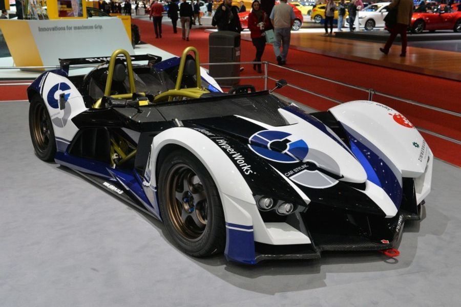 Compania japoneza Phiaro a prezentat o masina sport P75 Cipher