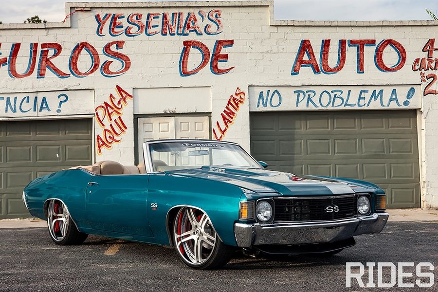 Heavy Chevy Chevelle Convertible with Pianura rims