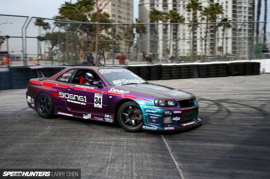 Винил на Nissan Skyline r34 купе