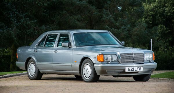 Бронированный Mercedes-Benz 560 SEL из королевского автопарка выставили на аукцион