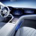 Топовый электрический седан Mercedes-Benz EQS получит цифровую переднюю панель шириной 1,5 метра