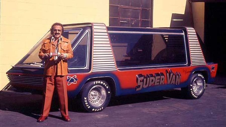 Автомобиль из американского фильма Supervan выставлен на аукцион