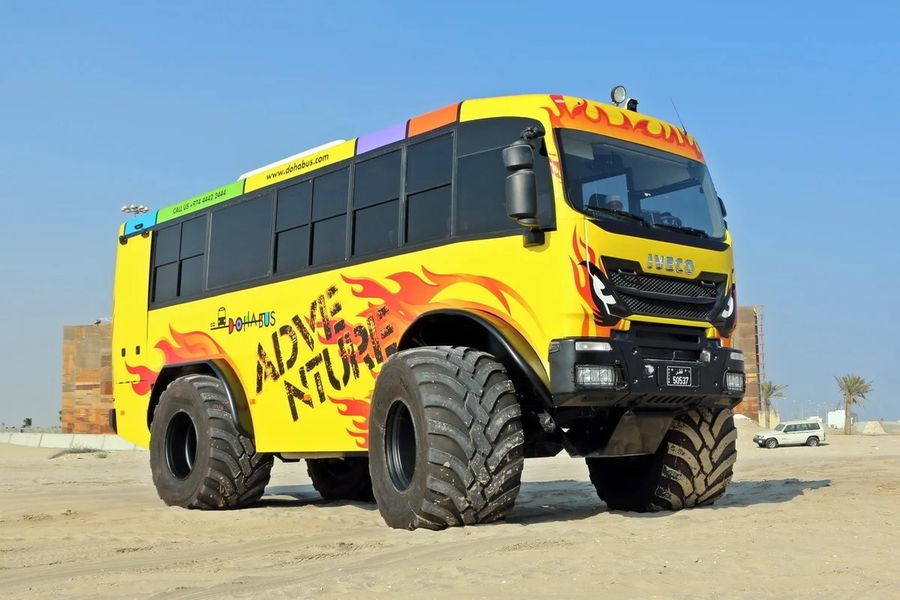 На базе Iveco Trakker 4x4 сделали крутой автобус для покорения пустыни