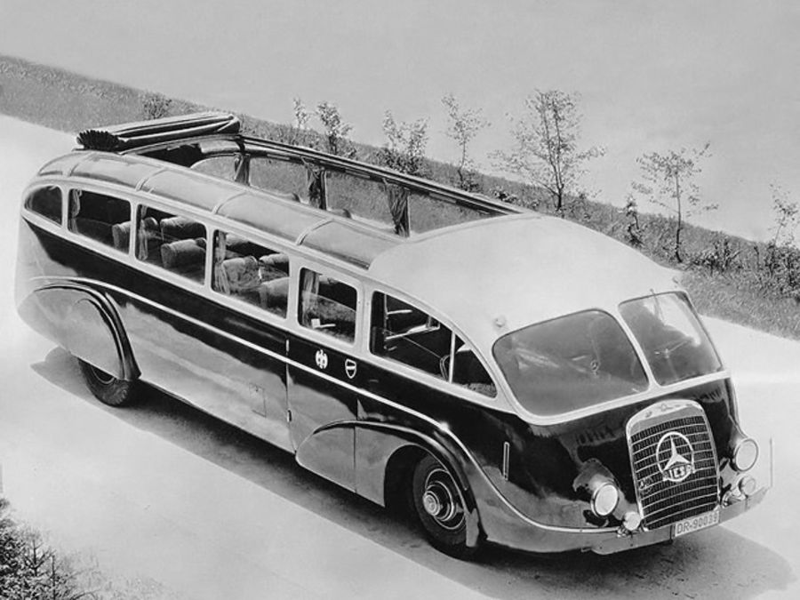 Автобусы прошлых лет. Mercedes Benz 3100 Omnibus. Mercedes-Benz lo 3500 Streamline. Mercedes-Benz lo3500 Bus. Mercedes Benz 1935.