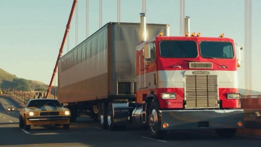 На продажу выставлен Оптимус Прайс (но без суперсилы!) в виде грузовика Freightliner