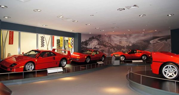 Музей &quot;Галерея Ferrari&quot; в  Ferrari World (2012-2013 гг) . Часть 4