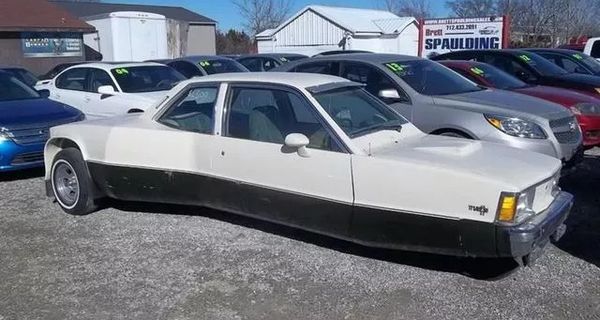 Кто-то сделал необычный трехколесный заднемоторный Chevrolet и пытается его продать