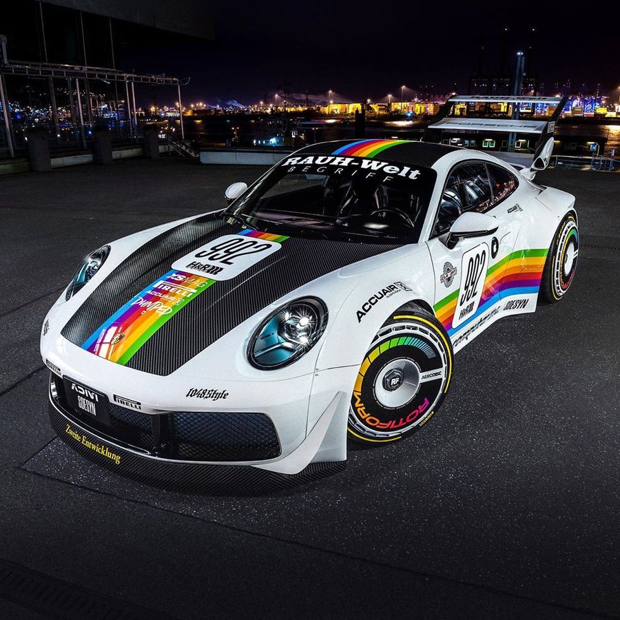 Посмотрите на шикарный тюнинг нового Porsche 911 с ретро-ливреей Apple Computer